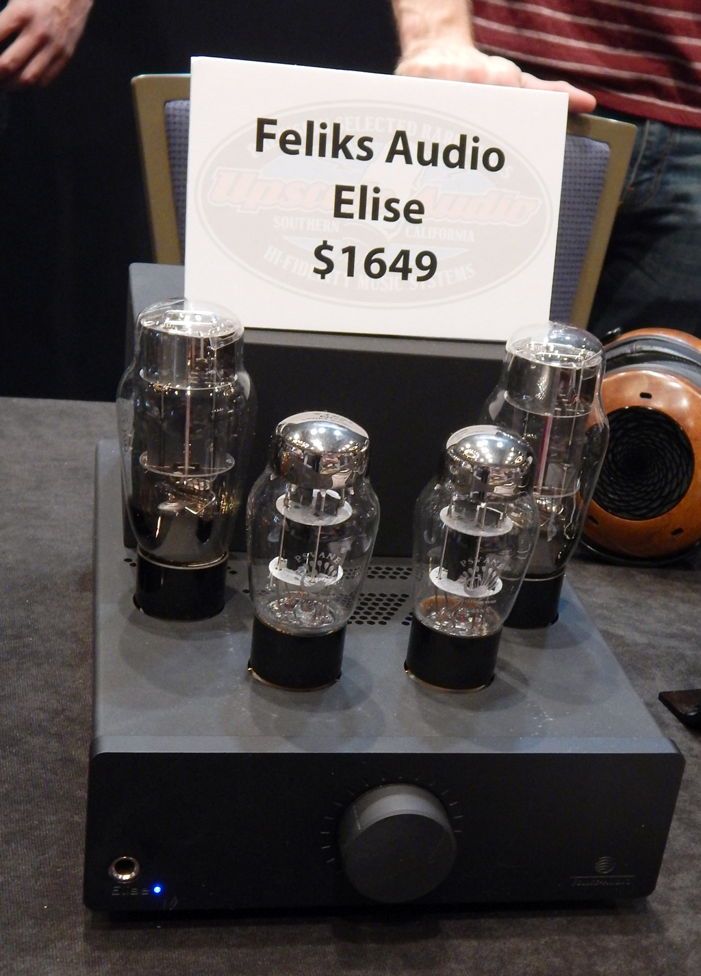 Feliks Audio Elise Headphone Amplifier, ZMF VÉRITÉ Headphones