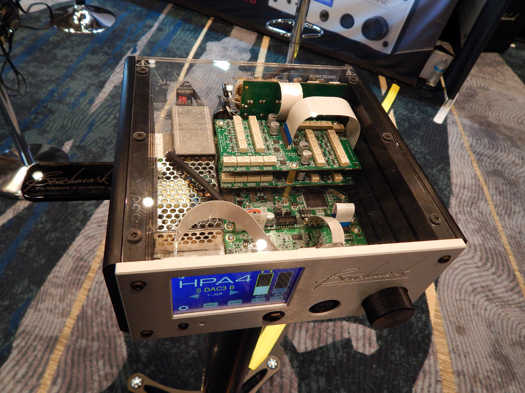 Benchmark HPA4 Headphone/Line Amplifier